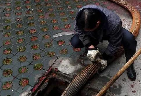 徐水高压清洗管道公司分享下为什么要高压清洗板换